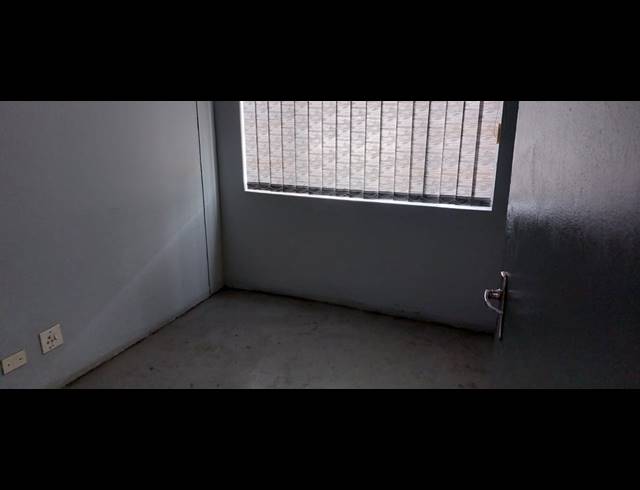 Industrial property to rent in ANDERBOLT